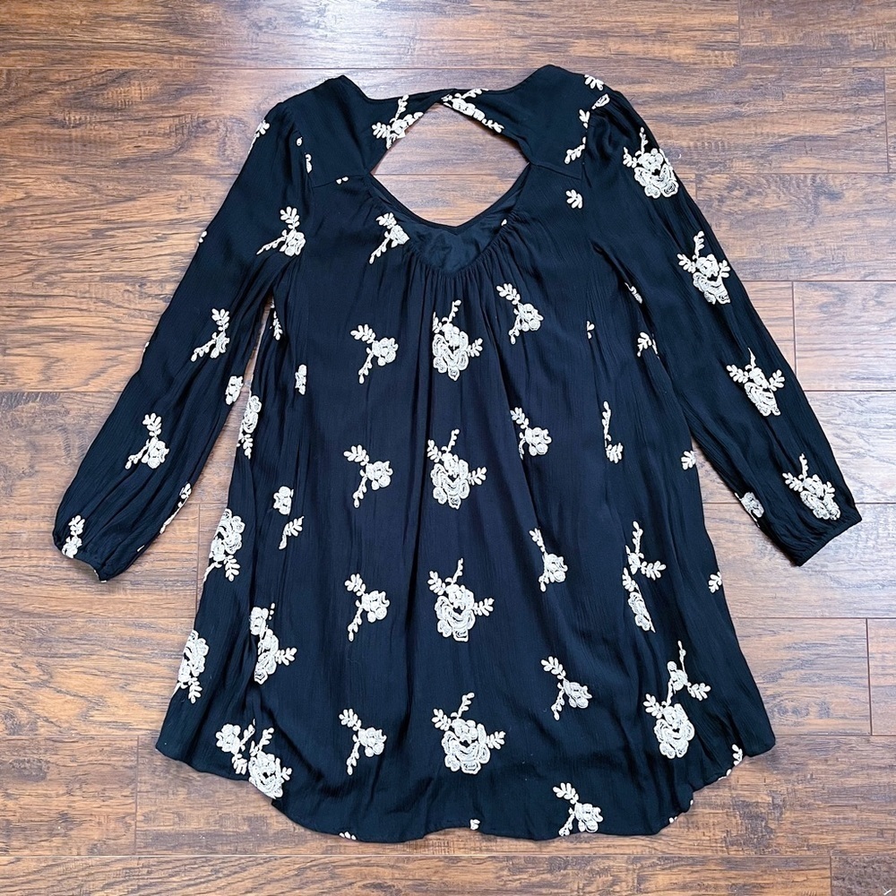 Free People • Embroidered Austin Mini Dress black cream floral flowy swing Emma - Picture 14 of 16
